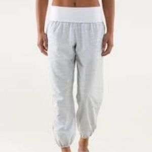 Lululemon Om Pant Cropped Fossil Grey White 4